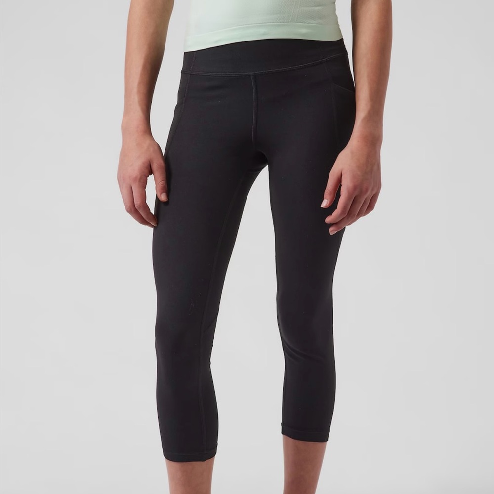ATHLETA GIRL HIGH RISE STASH YOUR TREASURES CAPRI, Black, Sz L(12)